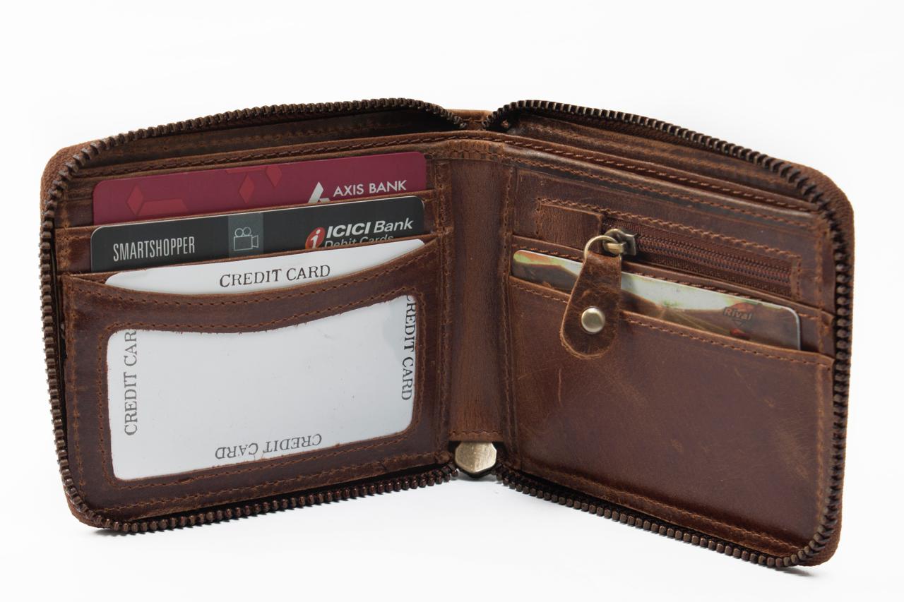 Classic Brown Elegance Zip Wallet