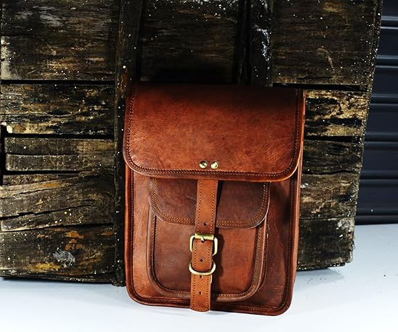 Voyager Unisex Leather Crossbody Messenger Travel Bag with Adjustable Strap