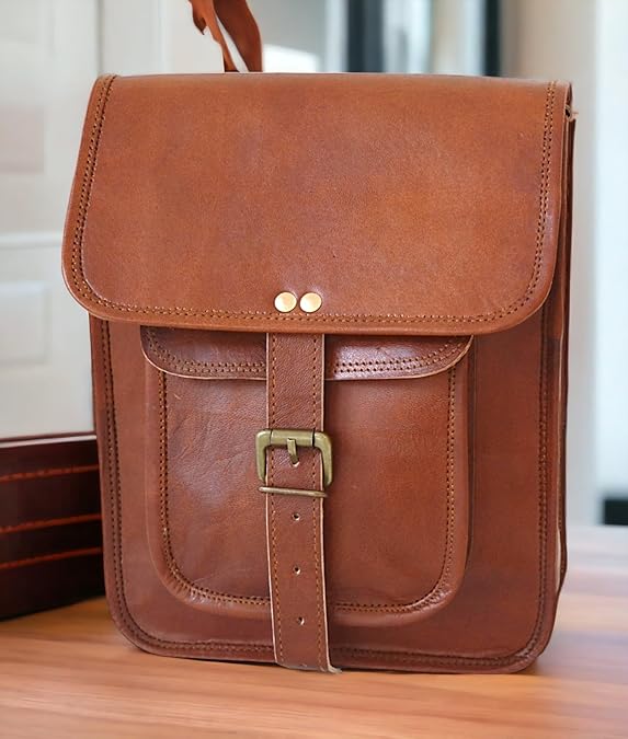 Voyager Unisex Leather Crossbody Messenger Travel Bag with Adjustable Strap