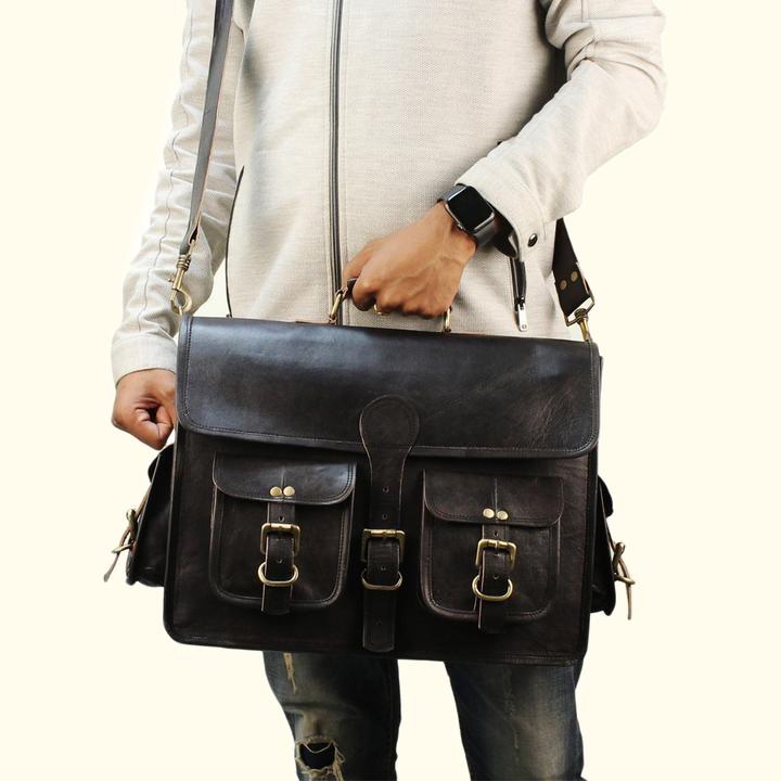 BLACK LEATHER MESSENGER CROSSBODY BAG